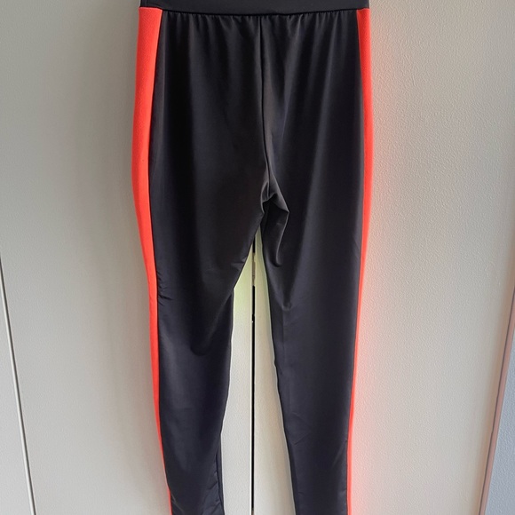 Soft Akira Label Joggers/sweatpants - Picture 2 of 11